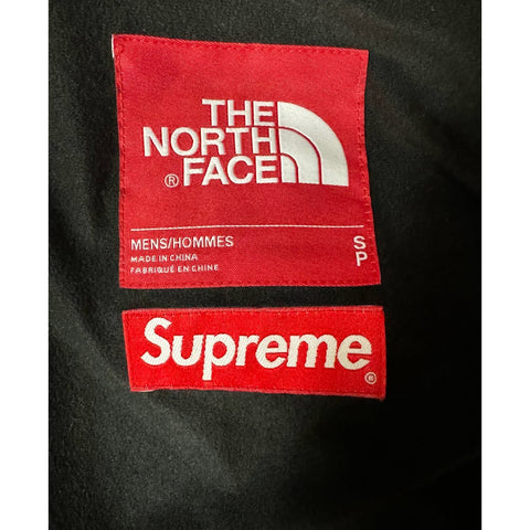 North Face x Supreme men's camo jacket