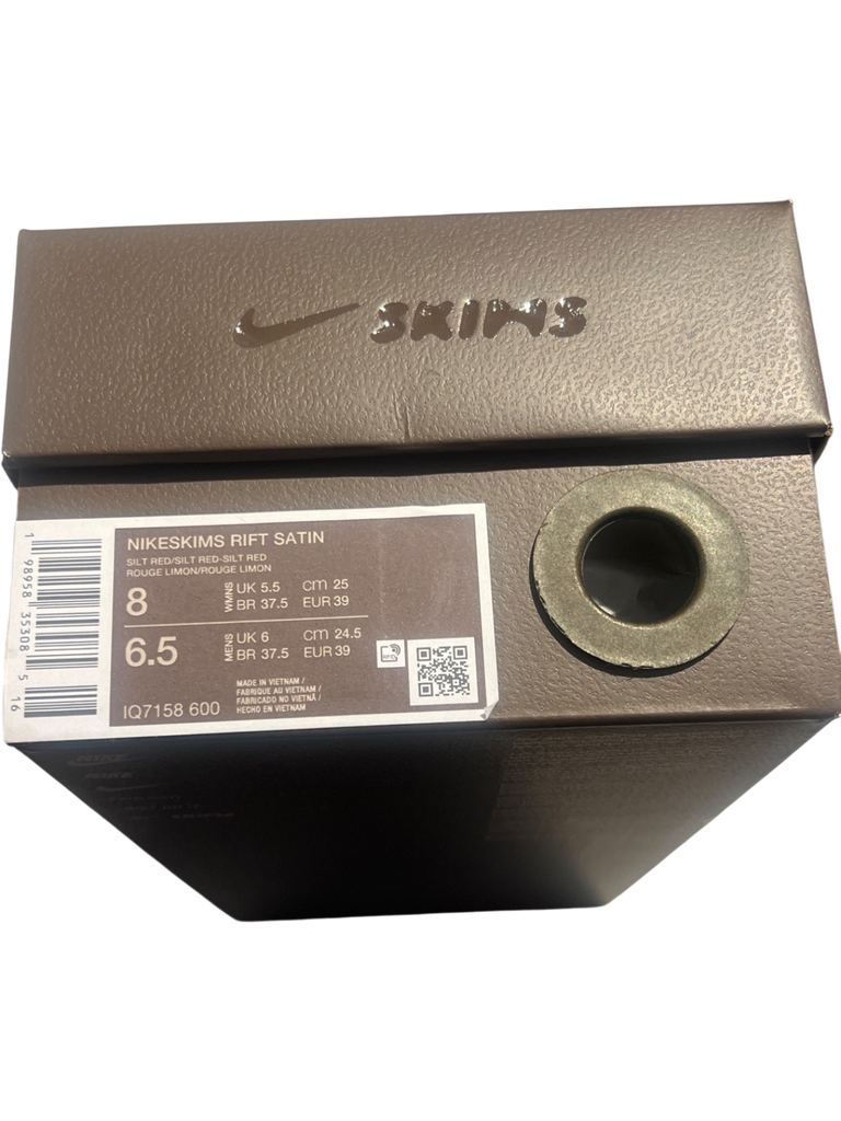 Women's NIKE SKIMS
