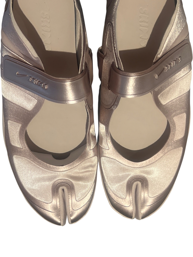Women's NIKE SKIMS